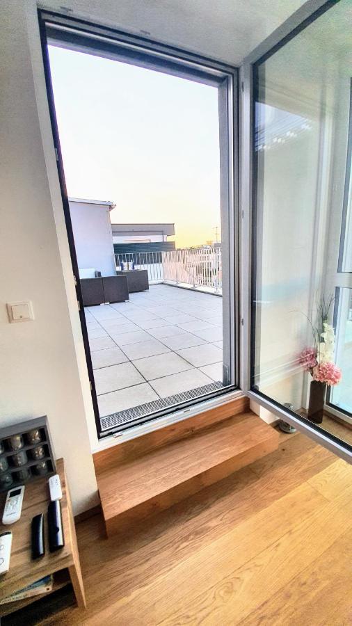 Rooftop Terrace, Free Garage Parking And Pool! Відень Екстер'єр фото